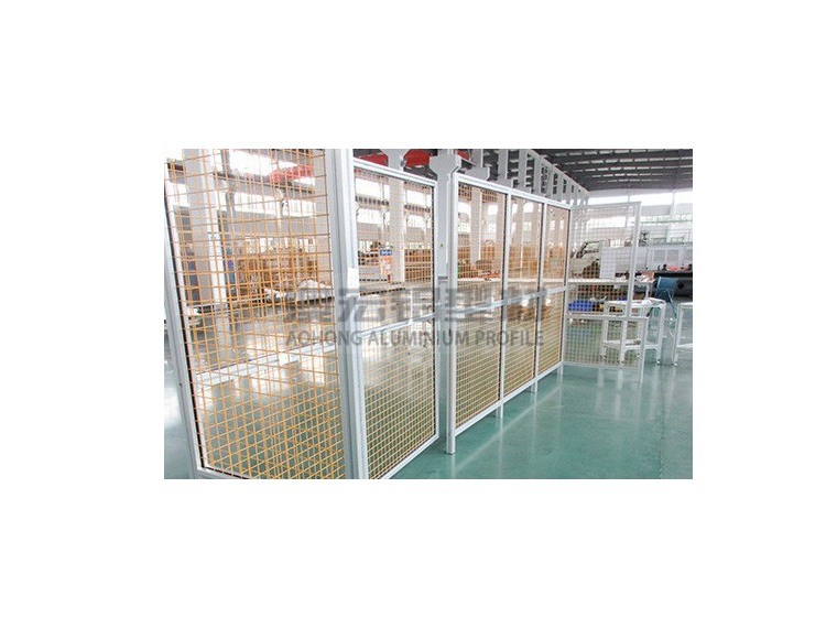 生產線安全總讓你提心吊膽？汽車廠鋁型材防護圍欄的可靠解法